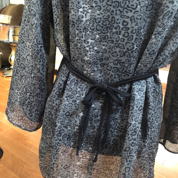 Ladies Nicole Miller blouse two-piece camisole - Picture 4 of 7